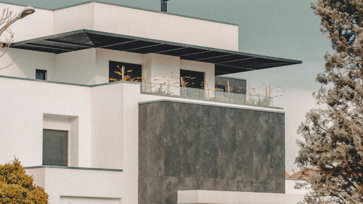 Fachada de casa moderna, exemplo do tipo de imagem que compõe um portfólio de arquitetura